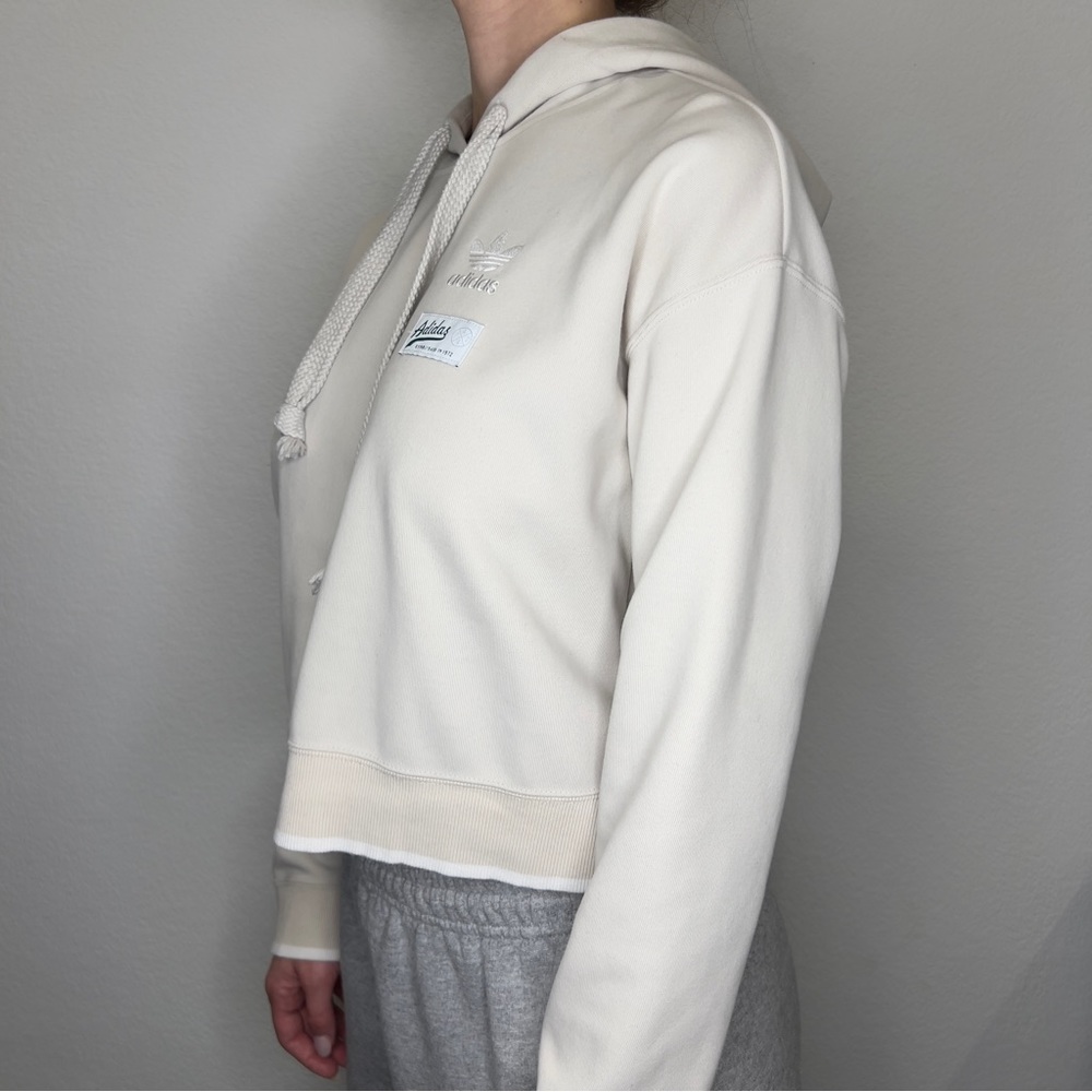 ADIDAS - Picture 2 of 5